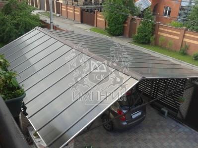 Готовые объекты - Навес над автомобилем из кровельных замковых паленелей №1