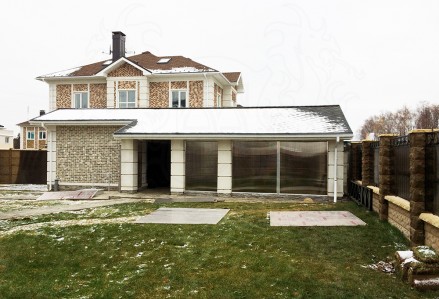 Готовые объекты - Забор и гараж из сотового поликарбоната